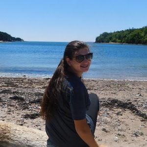 Meet your Posher, Leah